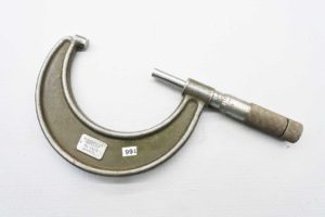 Lufkin USA No 1913 2-3" Micrometer,