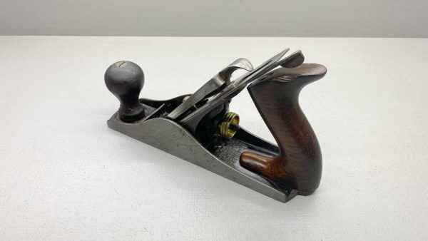 Stanley Bailey No 3 Bench Plane Stanley Conn V Logo Cutter Great tote and Knob Good Condition