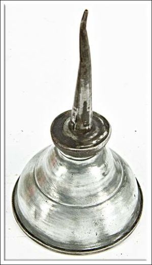 Small Oil Can, 4" High And 2 1/4" Round.