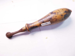 Leather pricking tool