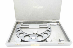 Moore and Wright England No 409 150-175mm special micrometer with points iob