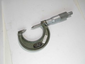 Mitutoyo Japan 112-273 0 -1" point micrometer,