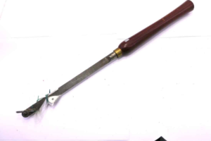 Woodturning chisel with replaceable tips