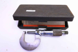 Mitutoyo Japan 0 - 1" micrometer iob, .001"