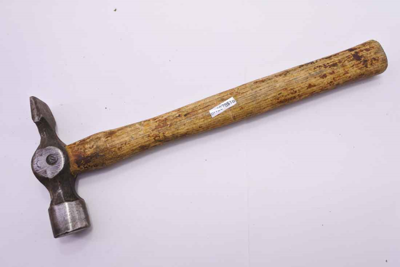 Cross Pein Hammer, good handle, 4