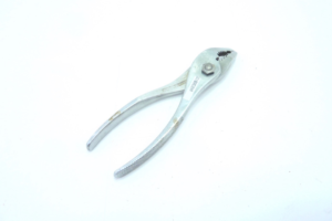 M16 Diamond Deluth, forged pliers, 6 1/2” long, with bent jaws