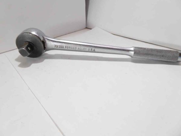 Easco No. 73 1111 USA 1/2" drive heavy duty ratchet - Image 2