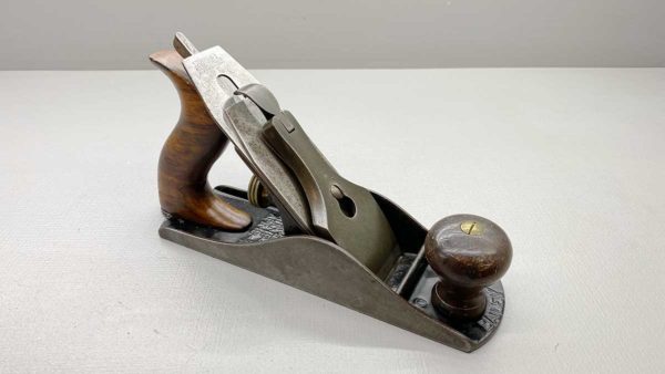 Stanley Bailey No 4 Bench Plane Pat'd with a good length stanley rule and level Cutter 
