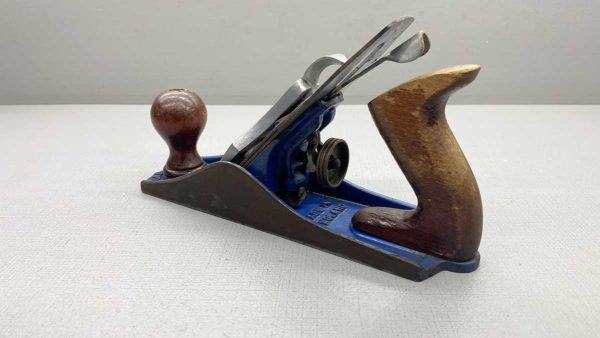 Record England No4 Smoothing Plane, Good Timber Tote And Knob.