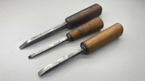 Ward Pig Sticker Chisels In Good Condition