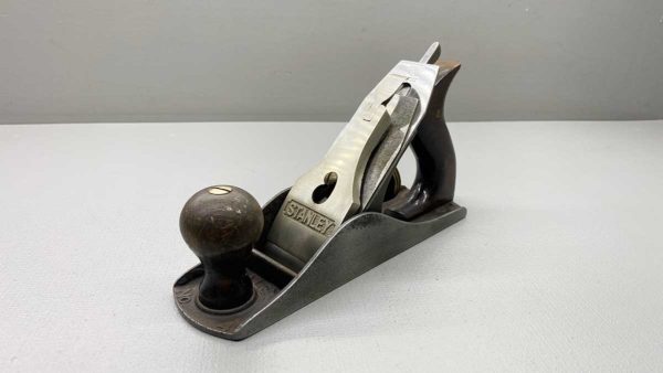 Stanley Bailey No4 Bench Plane With SW Cutter, good tote and knob
