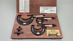 Starrett ST436 1AXRLZ 3 Piece Micrometer Set