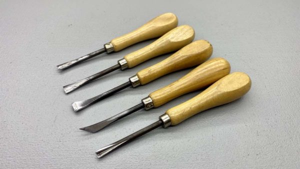 Five Piece Carving Chisel Set In Good Condition