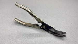 Worth Valve Lifting Pliers New Old Stock German made