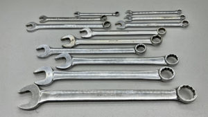 Snap On Spanner Set Open Ring 12 Pieces Sizes 1", 7/8", 13/16", 3/4", 11/16", 5/8", 9/16", 1/2", 9/16", 1/2", 7/16", 11/32", and 5/16"