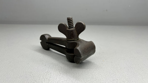 Hand Vice With 1 1/2" Jaws In Good Condition