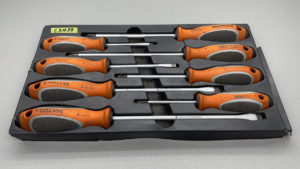 8 Piece Screwdriver Set From Matco By Snap On Measuring 330mm to 190mm for the smallest  In Good Condition