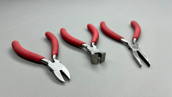 Pliers With Snips Round Nose & Standard In Top Condition