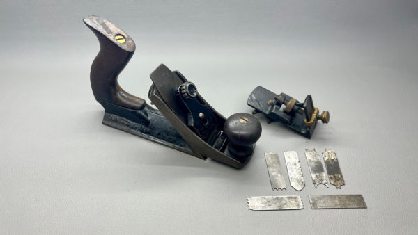 Stanley Chamfer Plane No 72 1/2  And Beading Attachment In Good Condition Includes a selection of Cutters