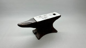 7.7 Pound Anvil In Good Condition 210mm Long Top 50mm Wide and is 95mm in height