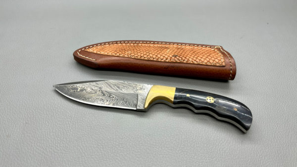 Damascus Bowie Knife With 4" Blade Leather Case Overall length 8 1/4" In Good Condition
