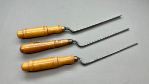 Buck USA Bent Gouge Pattern Makers Chisels Set Of Three In Sizes 10mm - 6mm & 4mm In Good Condition