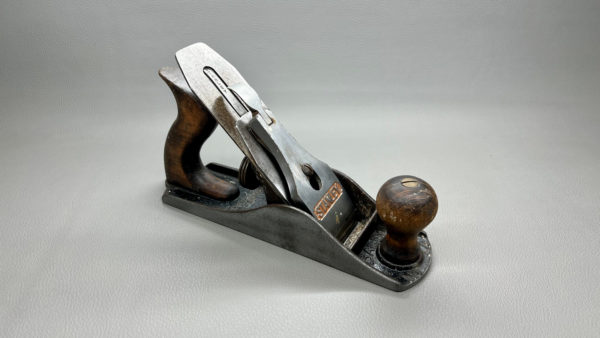 Stanley Bailey No 4 Bench Plane Made In Australia Good length cutter In Good Condition
