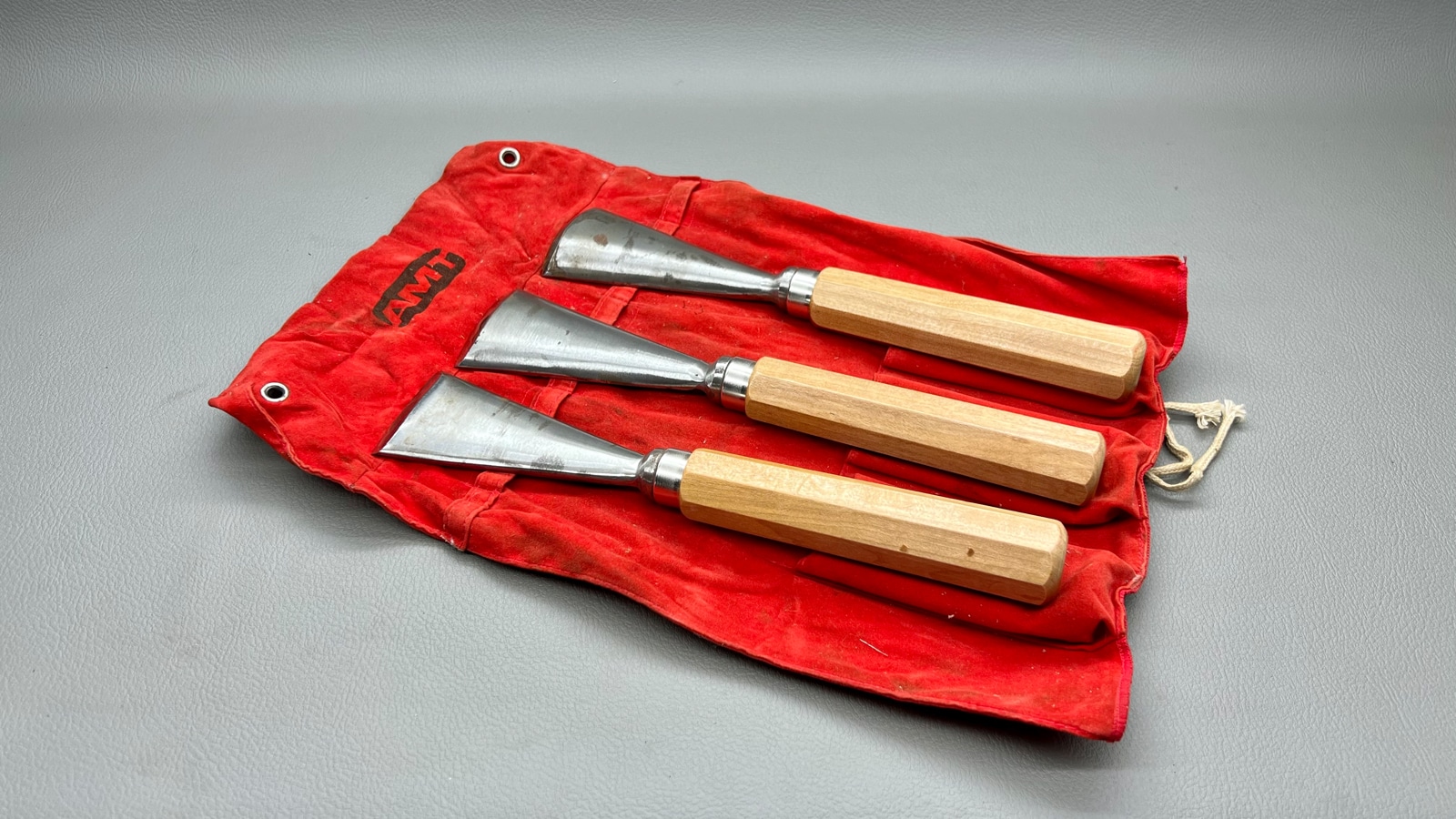 AMT Fishtail Chisel Set In Good Condition - Image 4