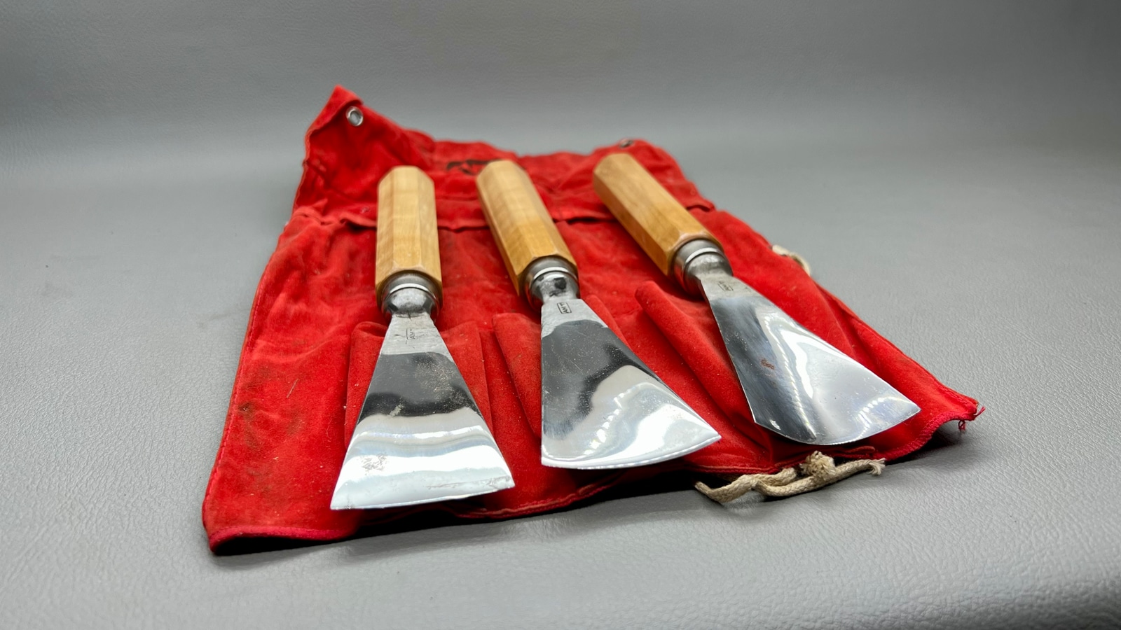 AMT Fishtail Chisel Set In Good Condition - Image 3