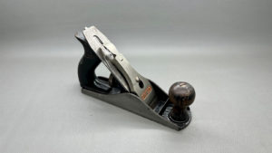 Stanley No 3c Bench Plane In good condition with nice tote/knob made in USA. Corrugated sole