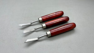 Woodcraft USA Set of 3 Carving Chisels In Good Condition