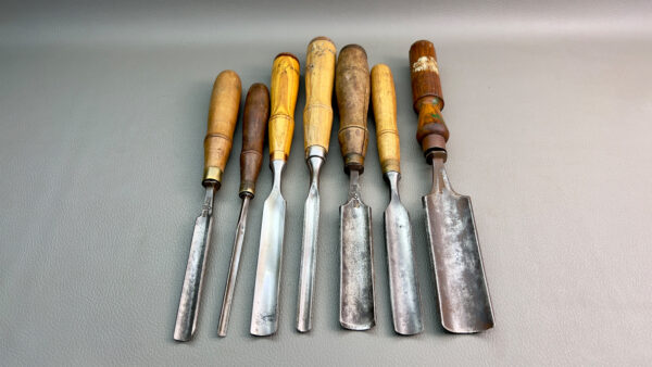 Set Of 7 Gouge Chisels Good Sizes 1 3/8" - 7/8" - 3/4" - 5/8" - 1/2" - 3/8" & 1/4" Uncleaned