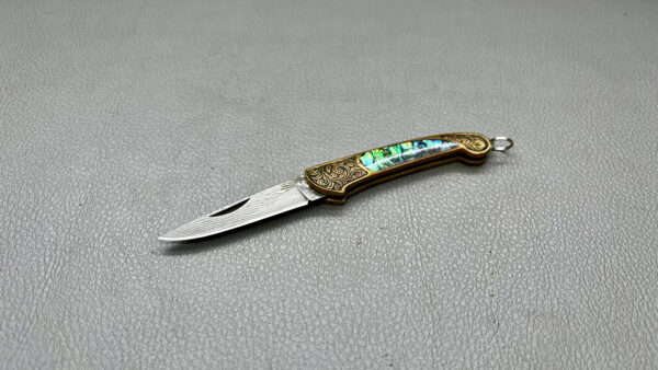 Damascus Pocket Knife With Inset 2 1/2" Blade 5 1/2" Overall Length When Open In Top Condition