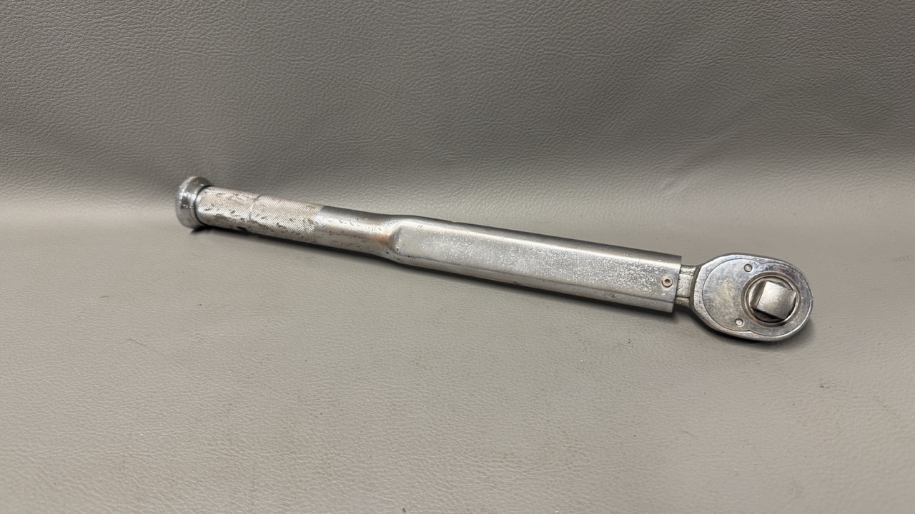 Tonichi 200-900Cmkg Tension Wrench 1/2" Drive - Image 2
