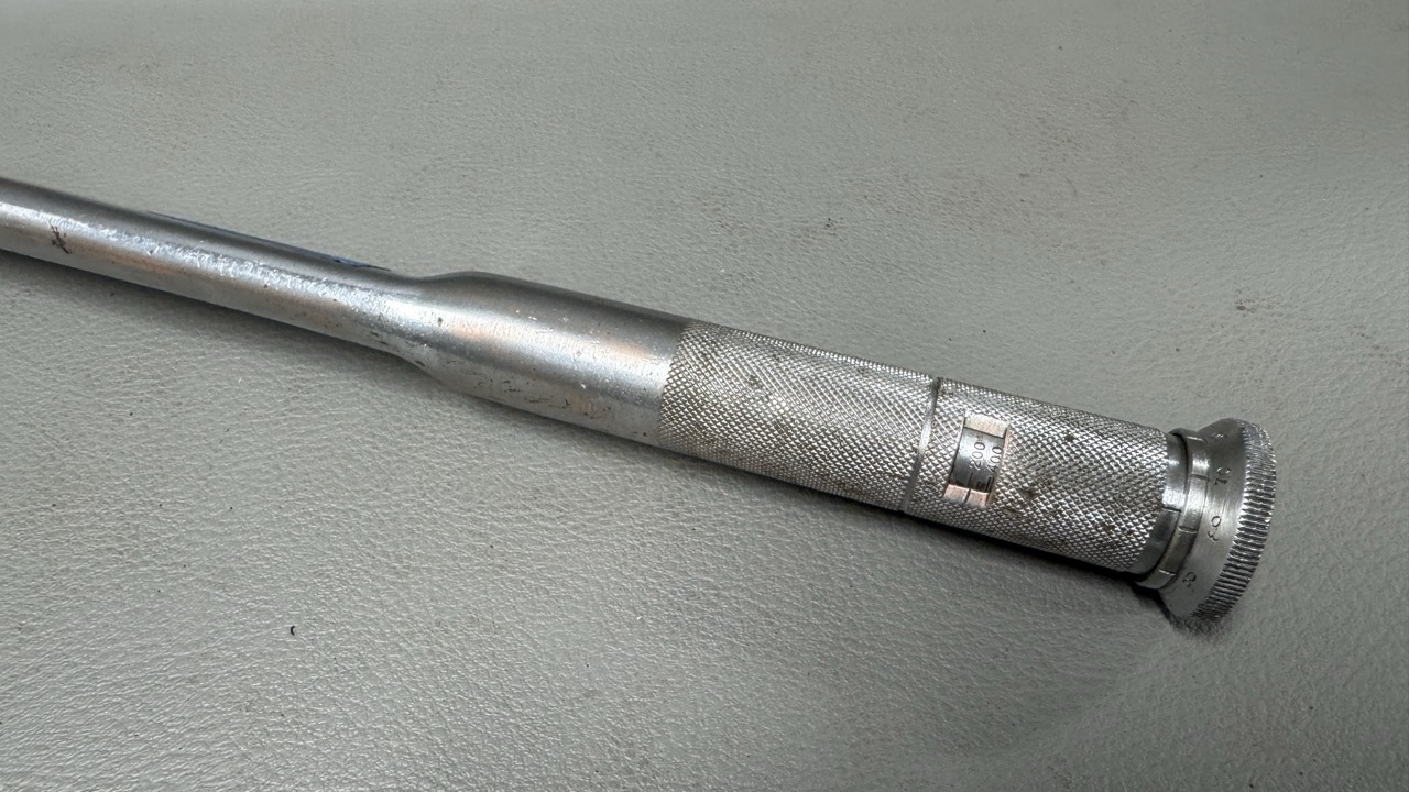 Tonichi 200-900Cmkg Tension Wrench 1/2" Drive - Image 4