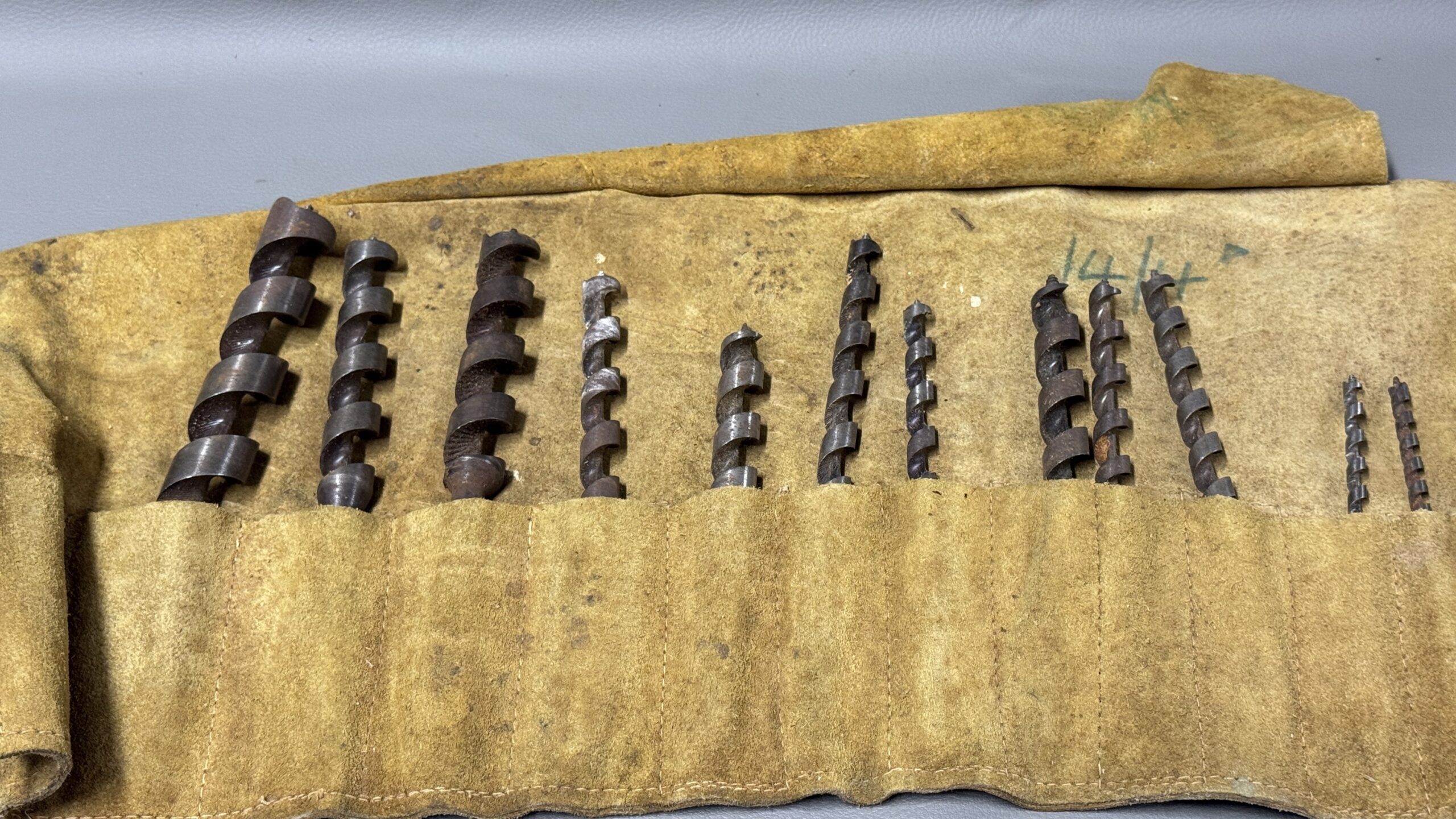 Assorted Auger Bits With Round Base - Image 2